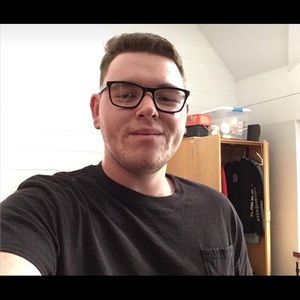 Meet your Posher, Adam